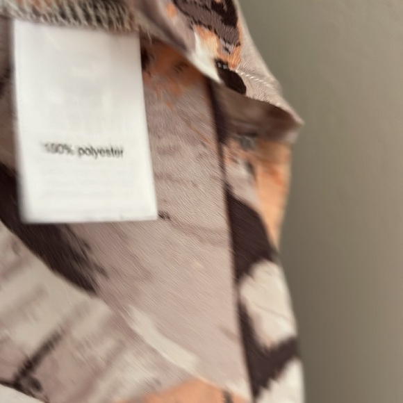 Maurice’s Atwood Short Sleeve Blouse Butterfly Wing Print 4X - Picture 4 of 5